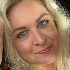 Meet your Posher, Meredith